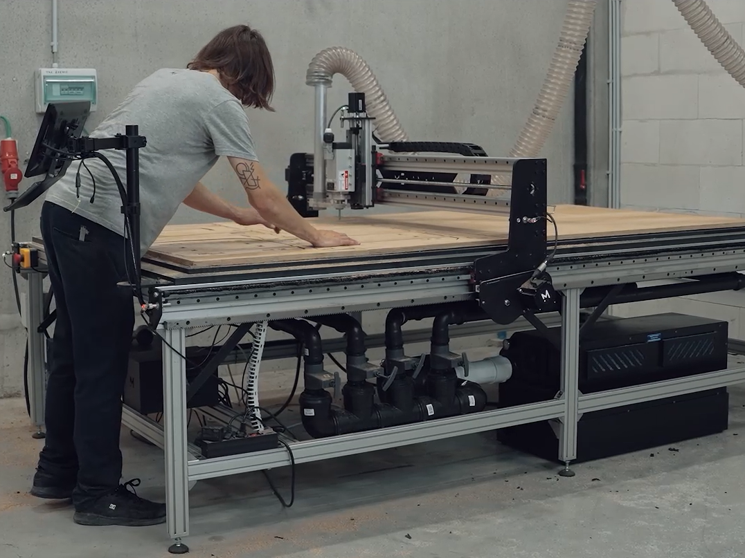 Vacuum table installed on Mekanika FAB